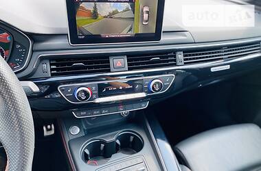 Седан Audi A4 2018 в 
