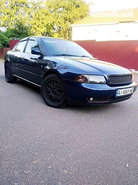 Седан Audi A4 1995 в Києві