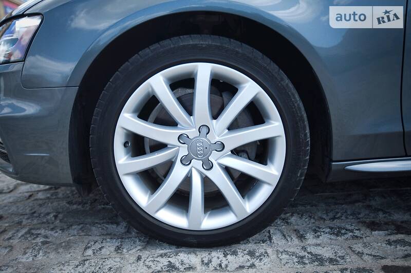 Седан Audi A4 2014 в Харкові