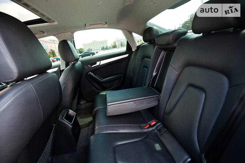 Седан Audi A4 2014 в Харкові