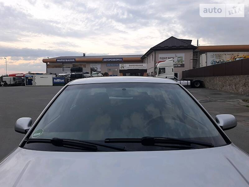 Седан Audi A4 2000 в Сарнах