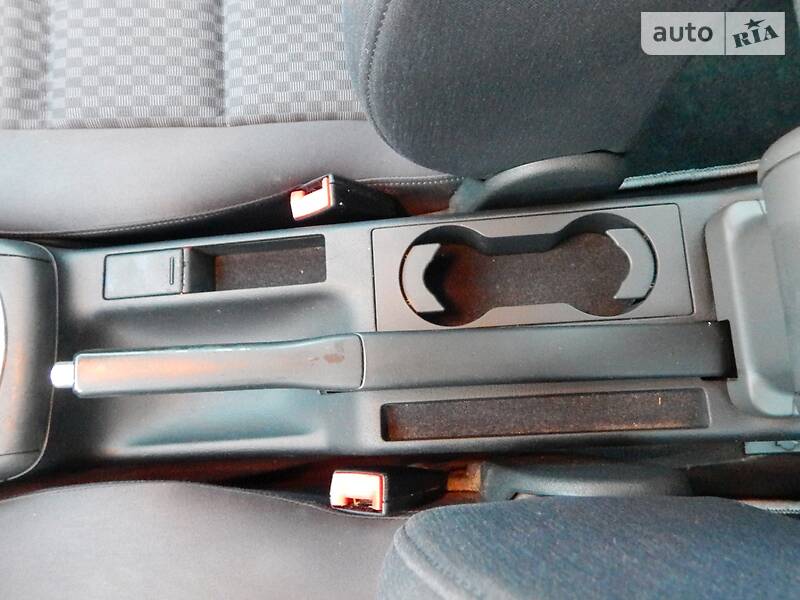 Седан Audi A4 2000 в Сарнах