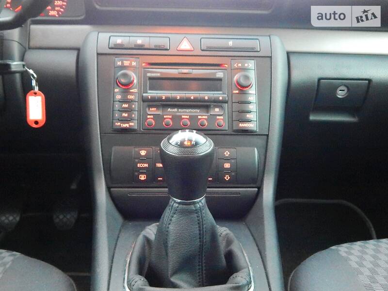 Седан Audi A4 2000 в Сарнах