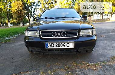 Седан Audi A4 1998 в Немирове