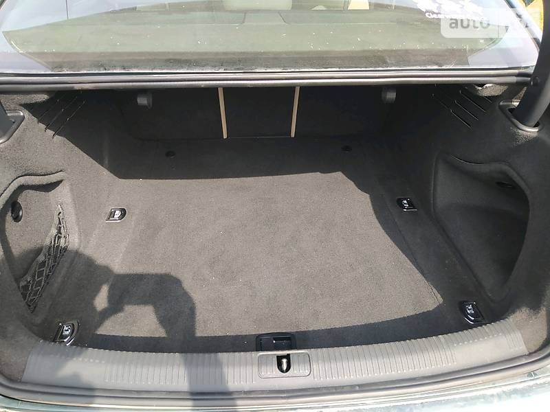 Седан Audi A4 2016 в Киеве