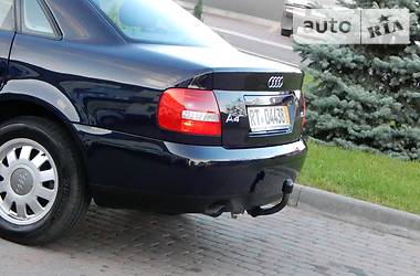 Седан Audi A4 2000 в Сарнах