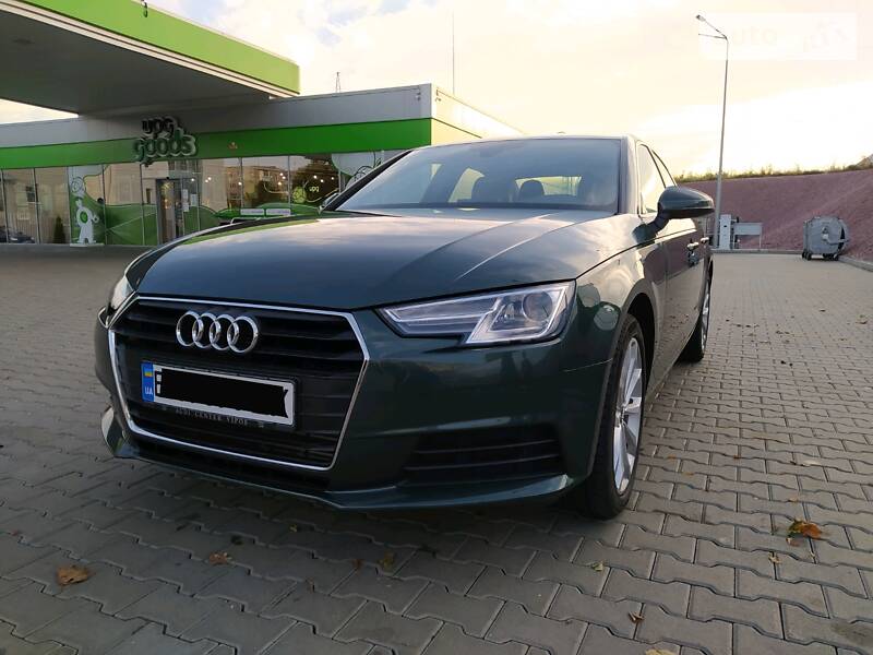 Седан Audi A4 2016 в Киеве