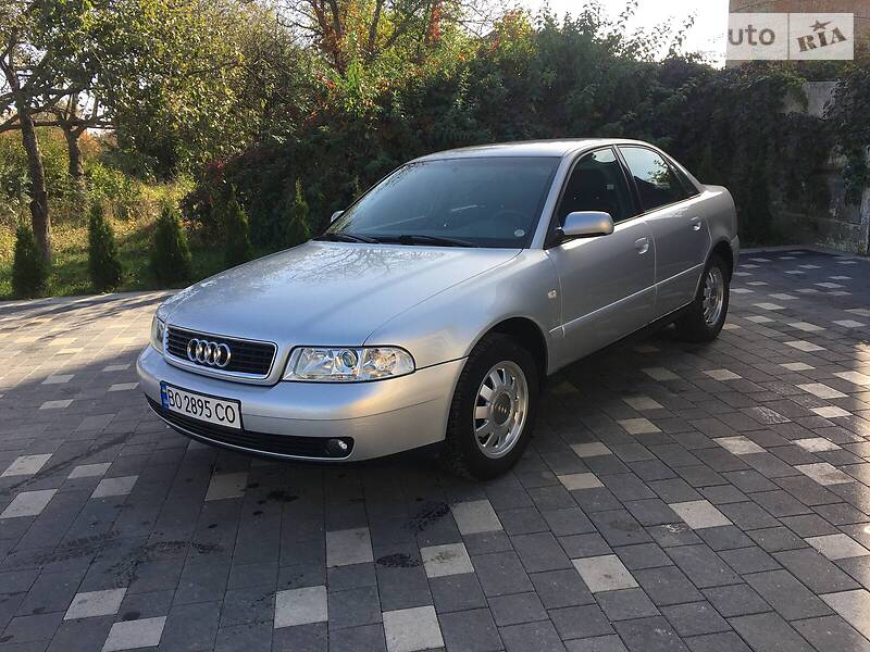 Седан Audi A4 2000 в Бучаче