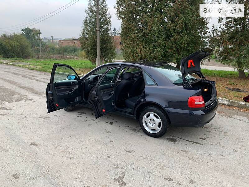 Седан Audi A4 2000 в Бучачі