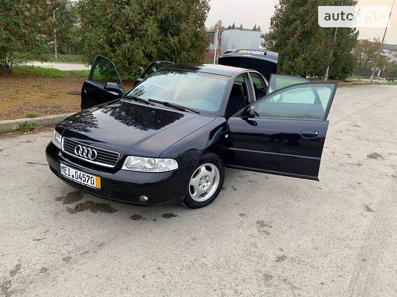 Седан Audi A4 2000 в Бучачі