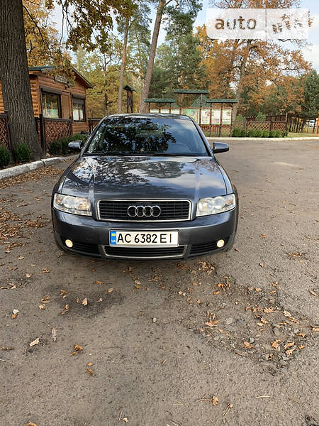 Седан Audi A4 2003 в Луцке