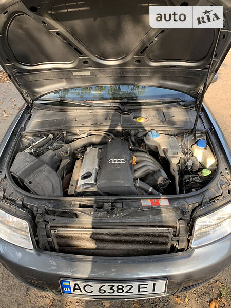 Седан Audi A4 2003 в Луцке