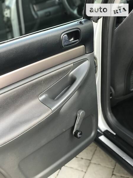 Седан Audi A4 1999 в Стрые