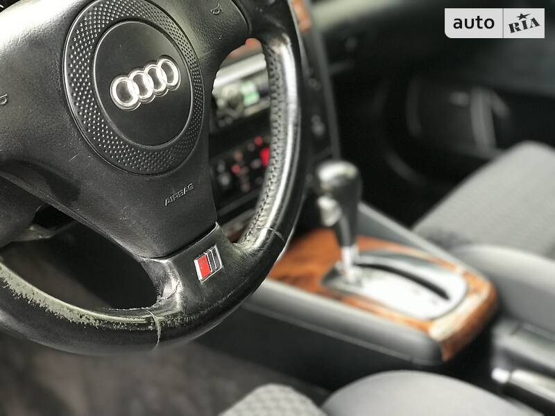 Седан Audi A4 2000 в Стрые