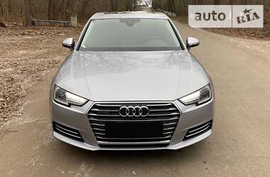 Седан Audi A4 2017 в Киеве