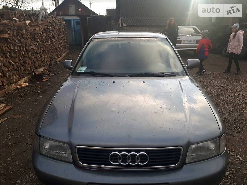 Седан Audi A4 1994 в 
