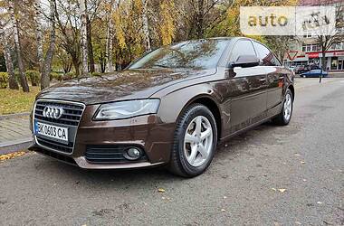 Седан Audi A4 2011 в Рівному