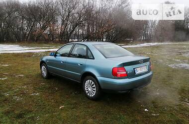 Седан Audi A4 2000 в Полтаве