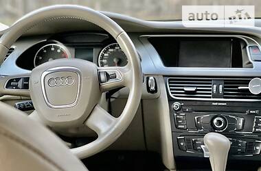 Седан Audi A4 2012 в Прилуках