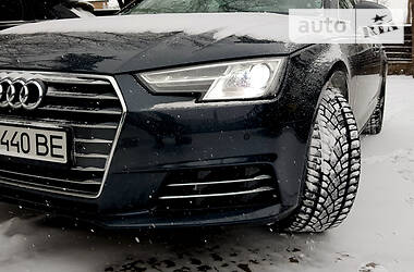 Седан Audi A4 2016 в Киеве