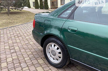 Седан Audi A4 2001 в Харькове