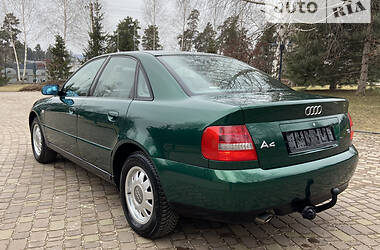 Седан Audi A4 2001 в Харькове