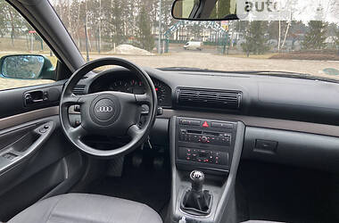 Седан Audi A4 2001 в Харькове