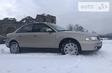 Седан Audi A4 1999 в Надворной