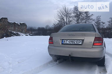 Седан Audi A4 1999 в Надворной