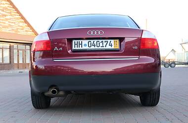 Седан Audi A4 2002 в Сарнах