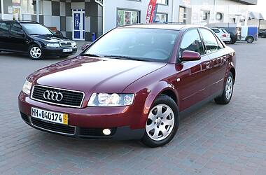 Седан Audi A4 2002 в Сарнах