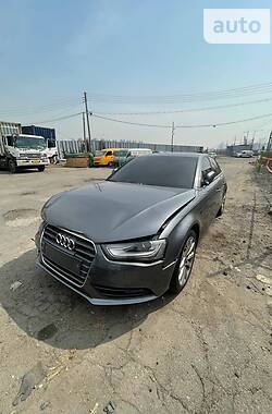 Седан Audi A4 2013 в Дніпрі