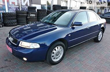 Седан Audi A4 1999 в Сарнах