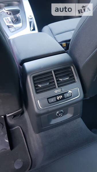 Универсал Audi A4 2017 в Киеве