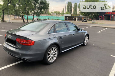 Седан Audi A4 2014 в Черкасах