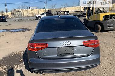 Седан Audi A4 2015 в Ужгороде