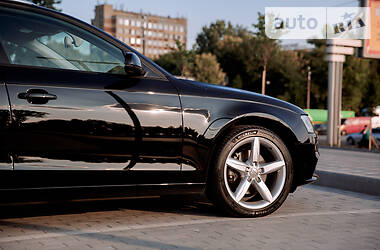 Универсал Audi A4 2015 в 