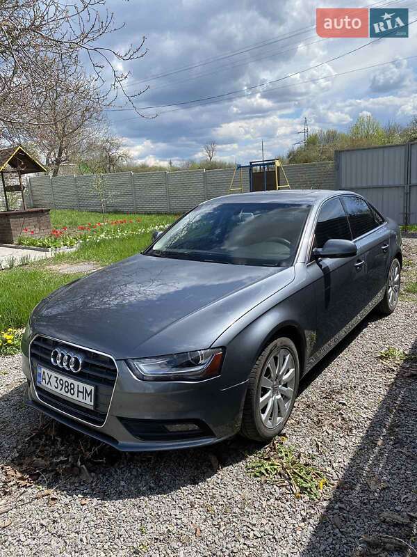 Седан Audi A4 2012 в Харькове