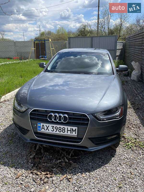 Седан Audi A4 2012 в Харькове