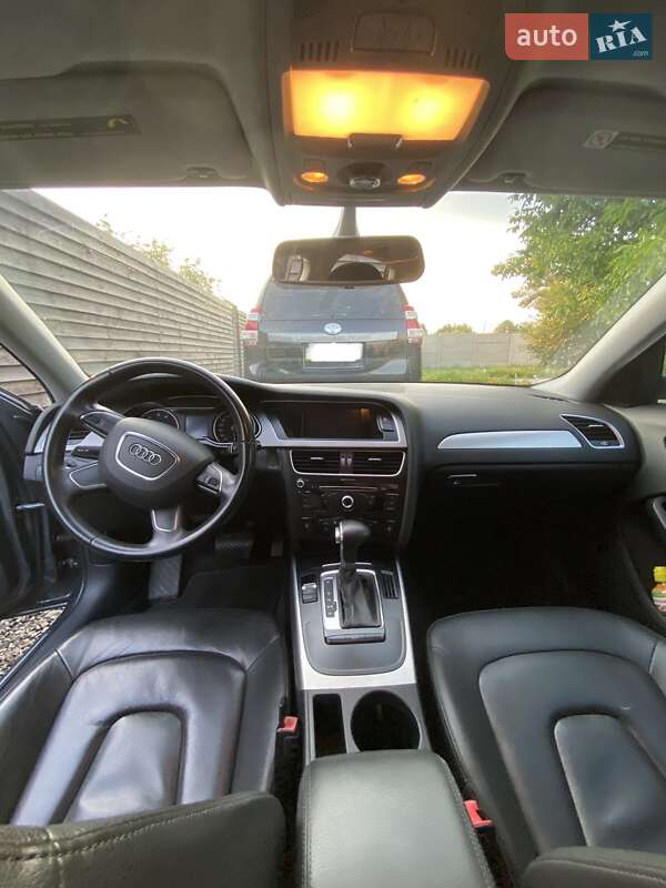 Седан Audi A4 2012 в Харькове