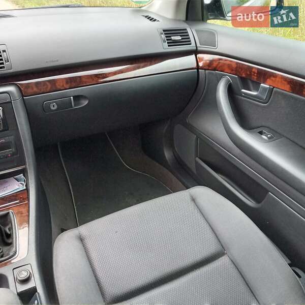 Универсал Audi A4 2004 в Шацке