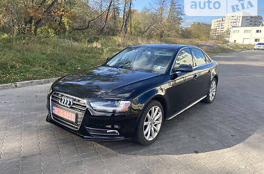 Седан Audi A4 2014 в Львове