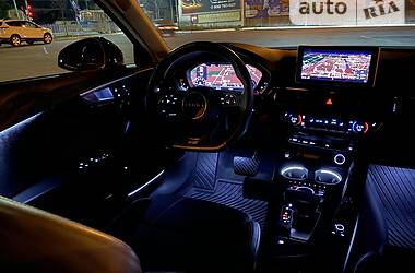 Седан Audi A4 2017 в 
