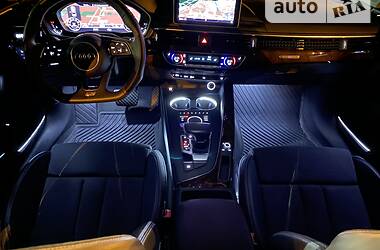 Седан Audi A4 2017 в 