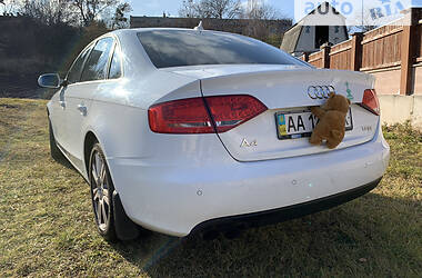 Седан Audi A4 2011 в Києві