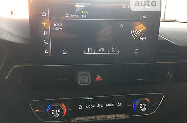 Седан Audi A4 2020 в 