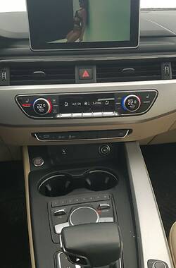 Седан Audi A4 2018 в 