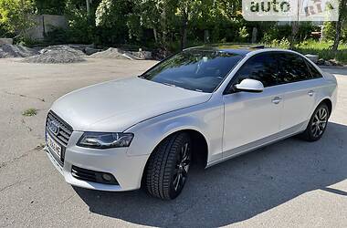 Седан Audi A4 2011 в Киеве