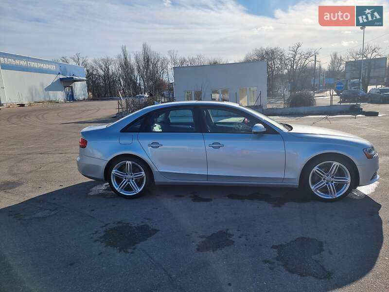 Седан Audi A4 2013 в Миколаєві