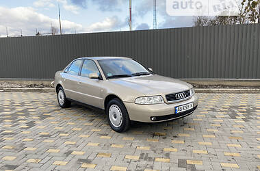 Седан Audi A4 2000 в Виннице